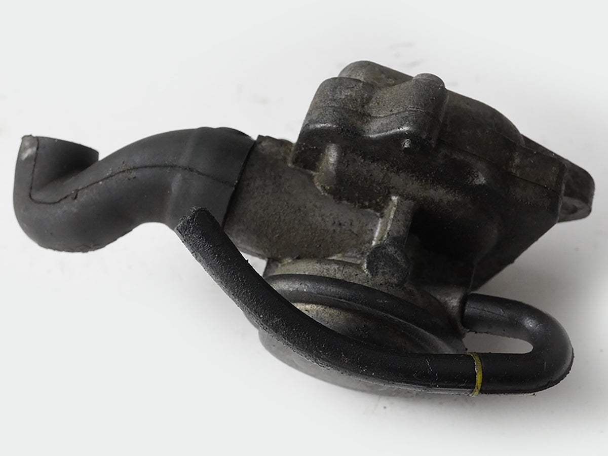2008 - 2011 Mercedes Benz C Class W204 Smog Pump  Air Injection Check Valve