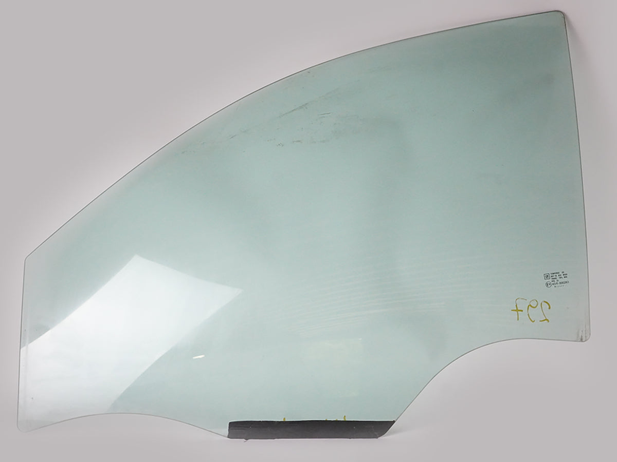 2007 - 2017 GMC Acadia Door Window Glass Front Left Driver Side 15214001 OEM