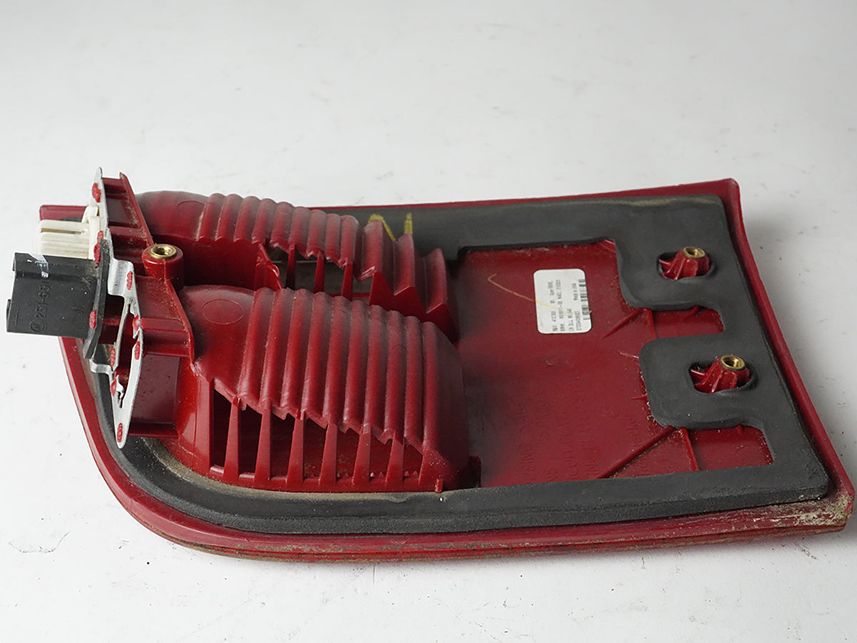 2004 - 2006 Bmw X5 E53 Tail Light Brake Stop Lamp Gate Inner Mtd Lh Left Rear