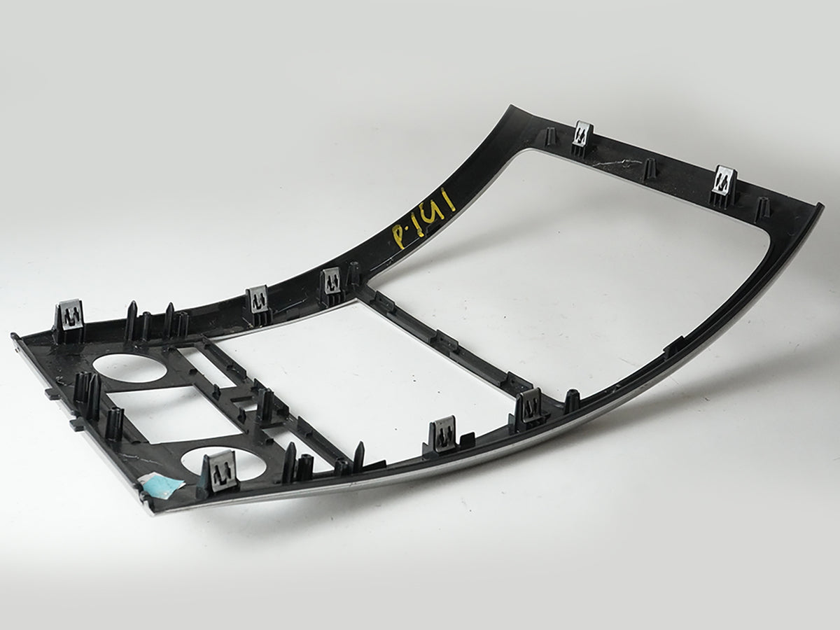 2007 - 2012 Gmc Acadia Center Radio Vent Dash Trim Bezel Cover Interior OEM