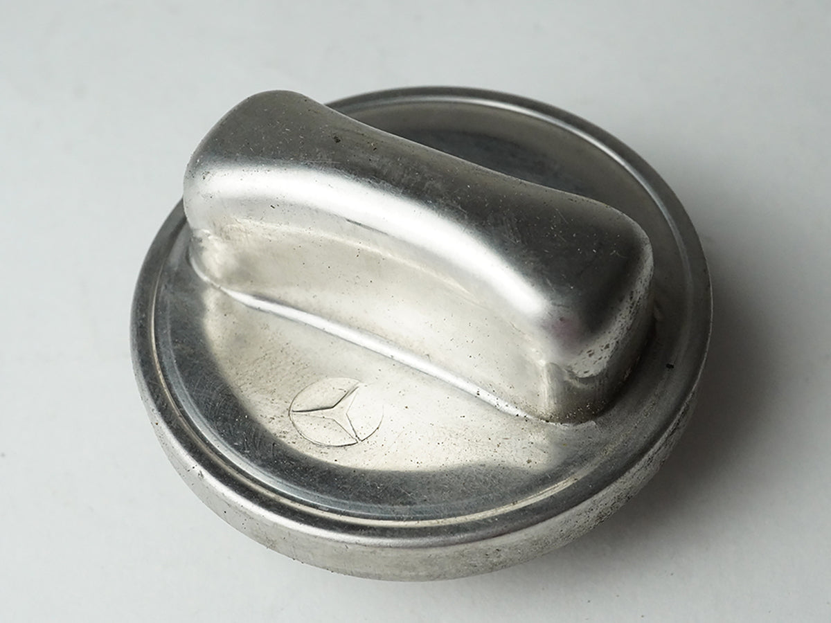 1973 - 1985 Mercedes Benz 450 Slc R107 Fuel Gasoline Tank Reservoir Cap Unit OEM