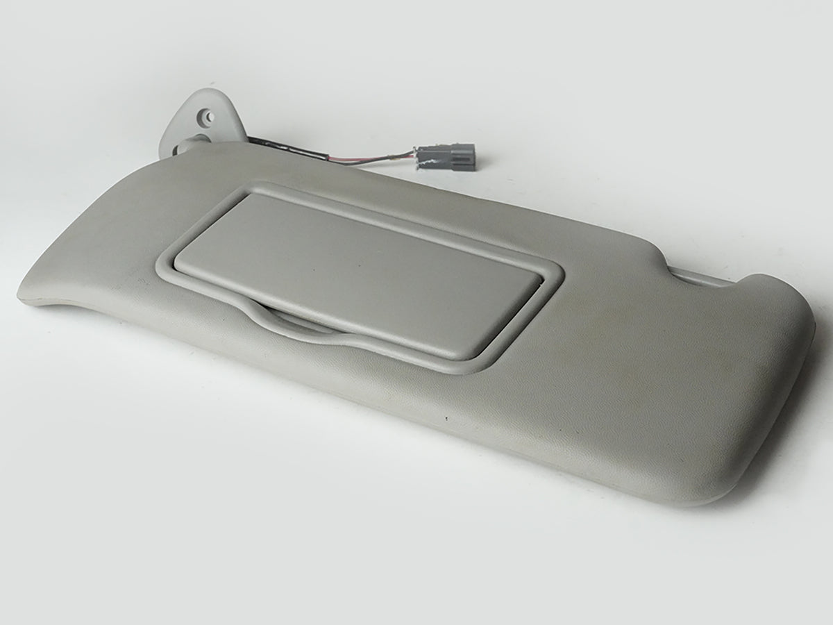 2004 - 2006 Cadillac Srx Sun Visor Shade W Mirror Driver Left Side Front Lh OEM