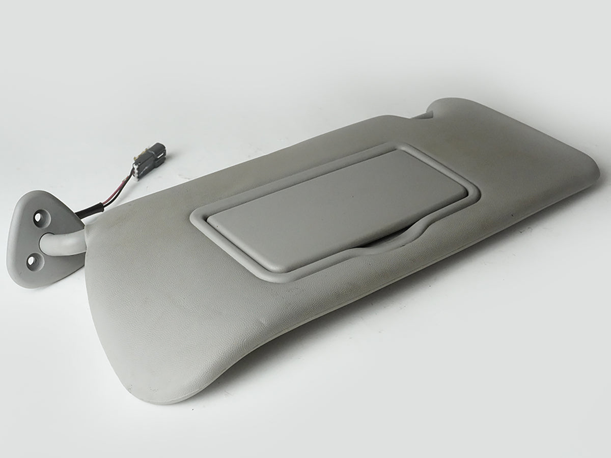 2004 - 2006 Cadillac Srx Sun Visor Shade W Mirror Driver Left Side Front Lh OEM