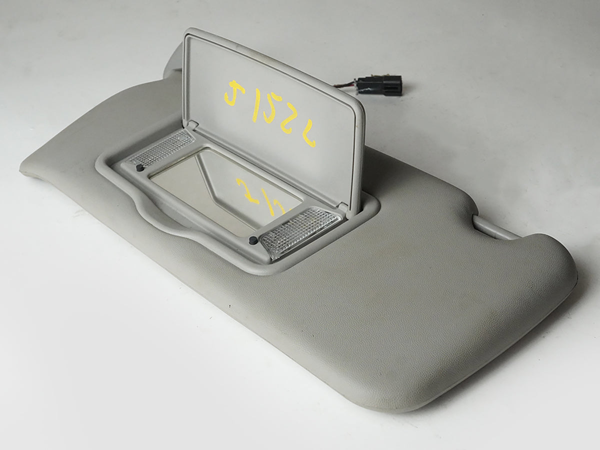 2004 - 2006 Cadillac Srx Sun Visor Shade W Mirror Driver Left Side Front Lh OEM