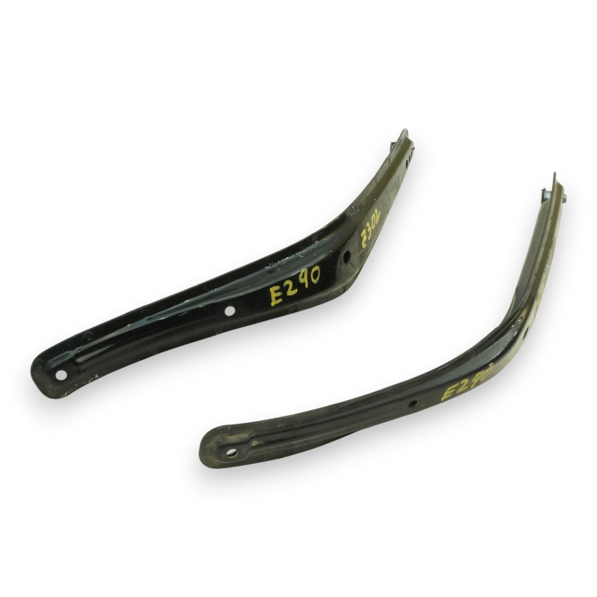 03-09 Bentley Continental GT GTC Radiator Grille Bracket Mount Set 3W0805641D
