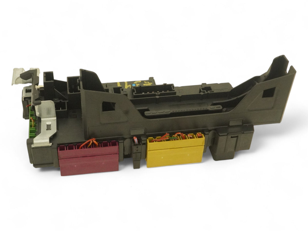 11-12 Mercedes E350 E63 W212 Sw Wagon Fuse Relay Box Junction Trunk Rear OEM