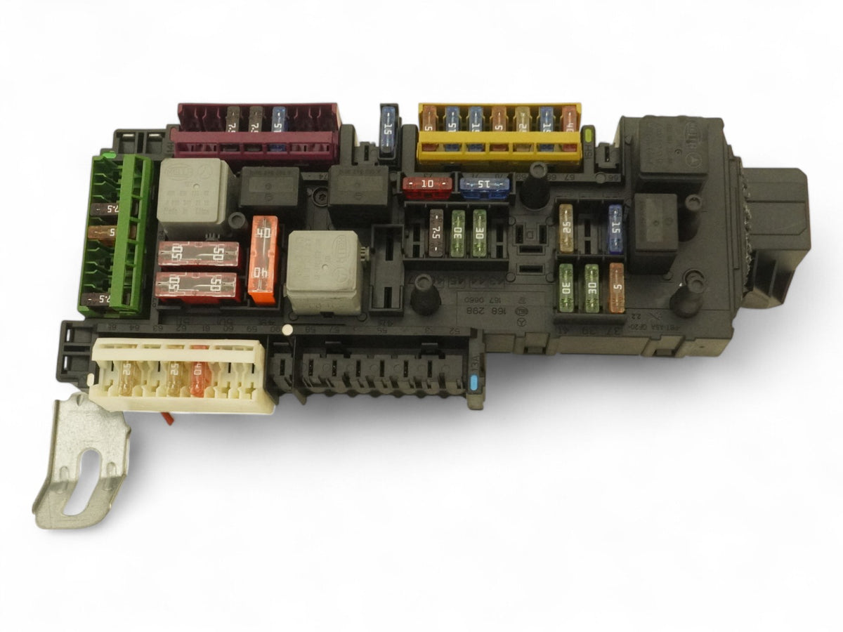 11-12 Mercedes E350 E63 W212 Sw Wagon Fuse Relay Box Junction Trunk Rear OEM