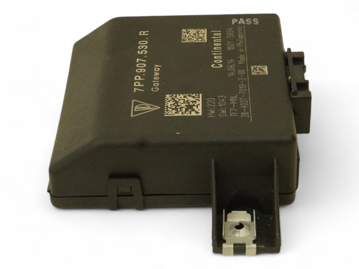 2012-2014 Porsche Cayenne 92A Central Gateway Interface Computer Control Module