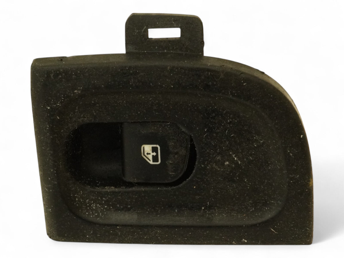 03-13 Maserati QuaTTroporte M139 Window Switch Control Rear Left 8001419 OEM