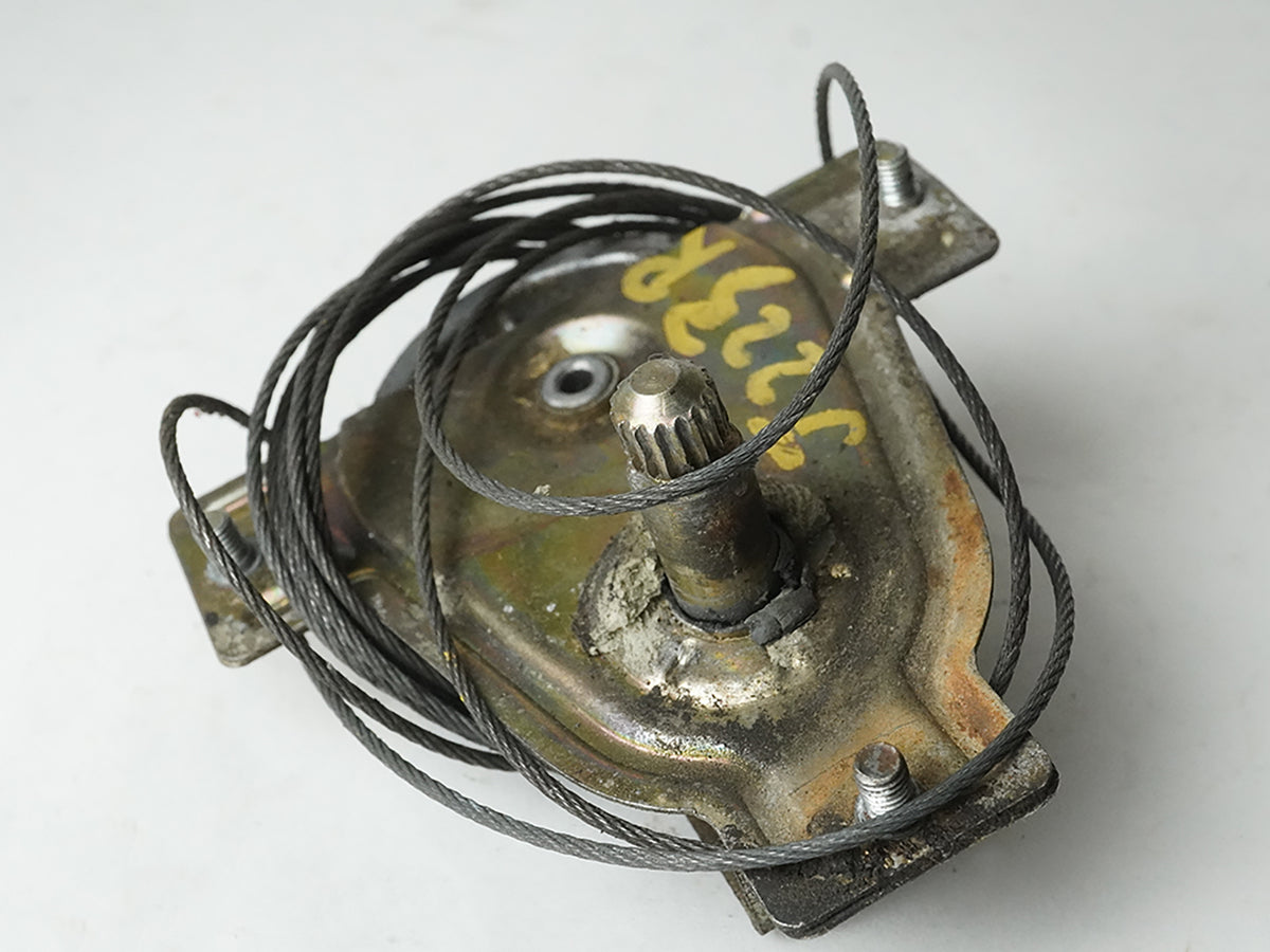 1980 - 1985 Fiat 124 Spider Manual Door Window Regulator Right Passenger Rh OEM