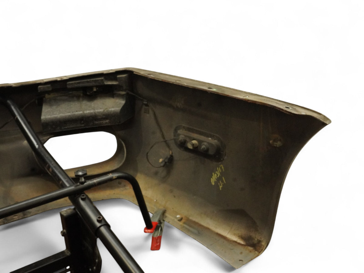 2003-2008 Maserati QuaTTroporte M139 Bumper Panel Exterior Rear 67072800 OEM