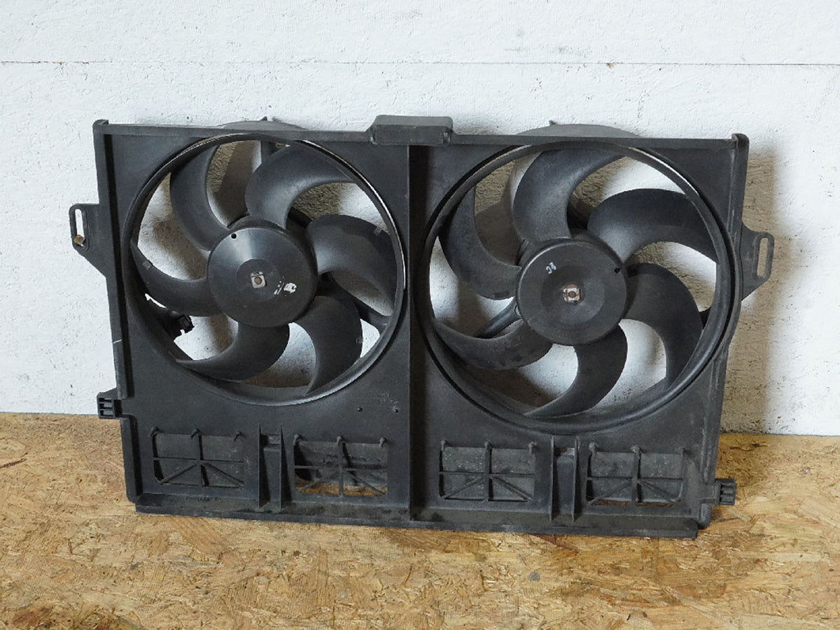1997 - 2002 Jaguar Xk8 Fan Shroud Blade Electric Cooling Motor 8240168 OEM
