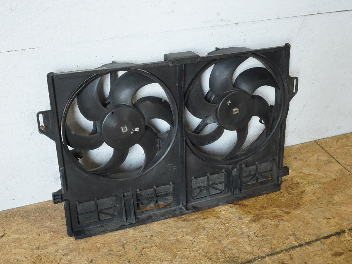 1997 - 2002 Jaguar Xk8 Fan Shroud Blade Electric Cooling Motor 8240168 OEM