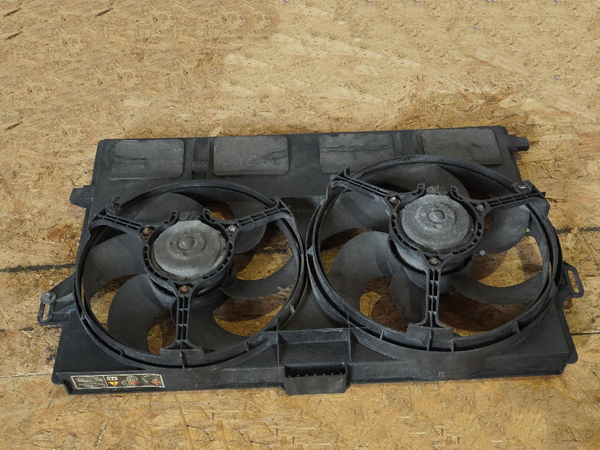 1997 - 2002 Jaguar Xk8 Fan Shroud Blade Electric Cooling Motor 8240168 OEM