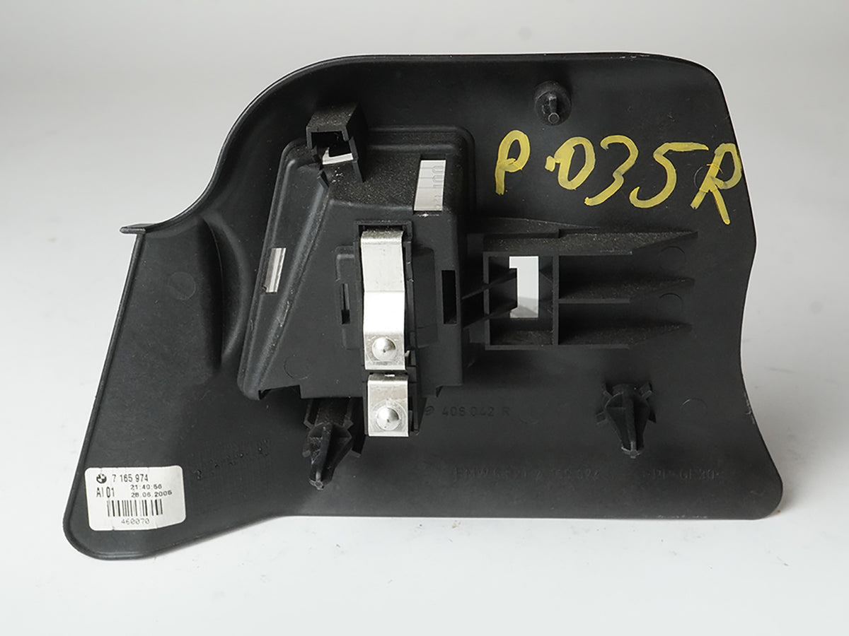 2004 - 2006 Bmw 3 Series E46 Convertible Bulb Cover Stop Lamp Tail Light Rh OEM