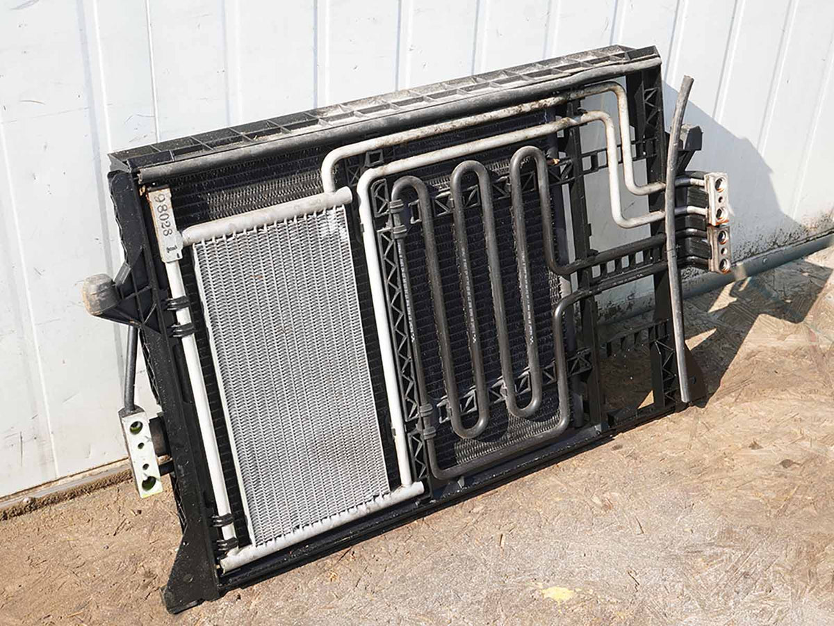 1998 - 2000 Bmw 5 Series E39 Ac Condenser Air Conditioning Radiator Front OEM