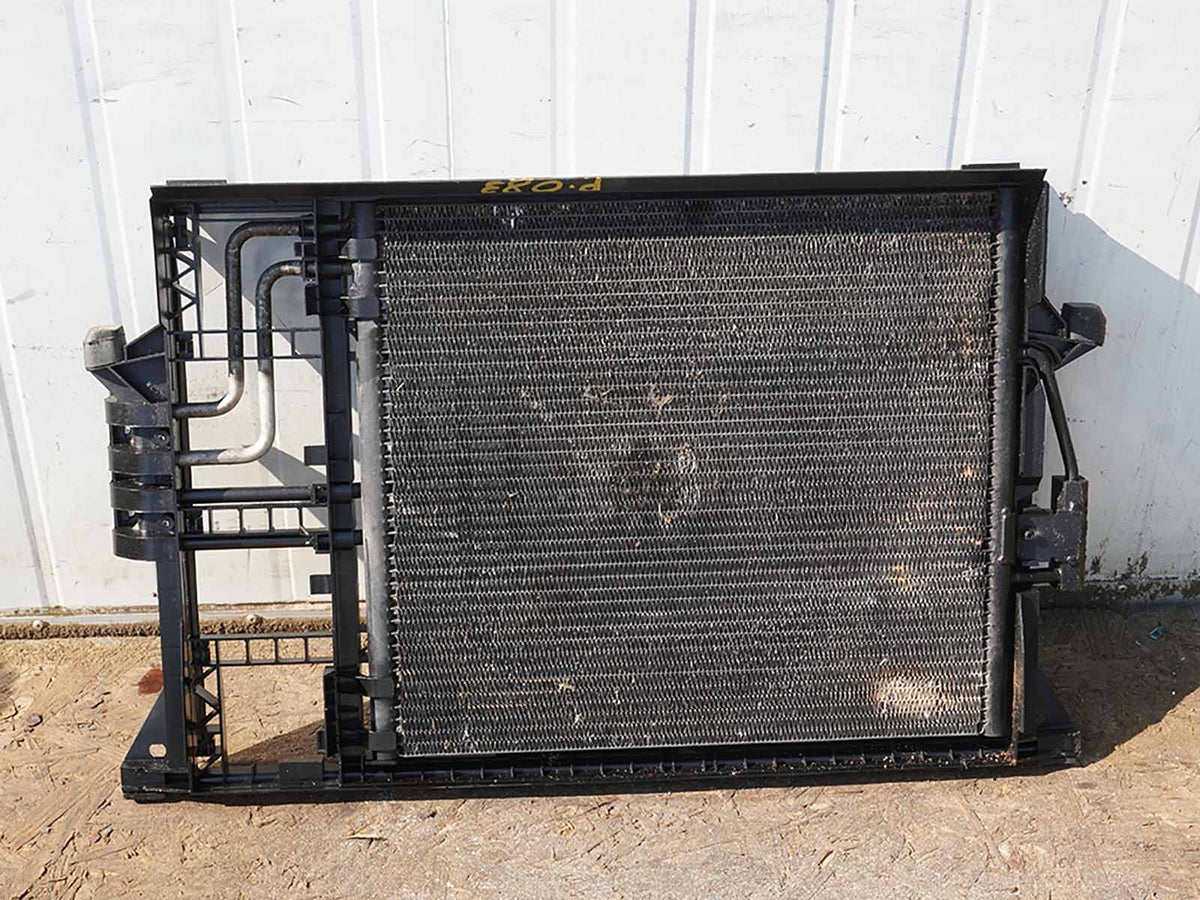 1998 - 2000 Bmw 5 Series E39 Ac Condenser Air Conditioning Radiator Front OEM