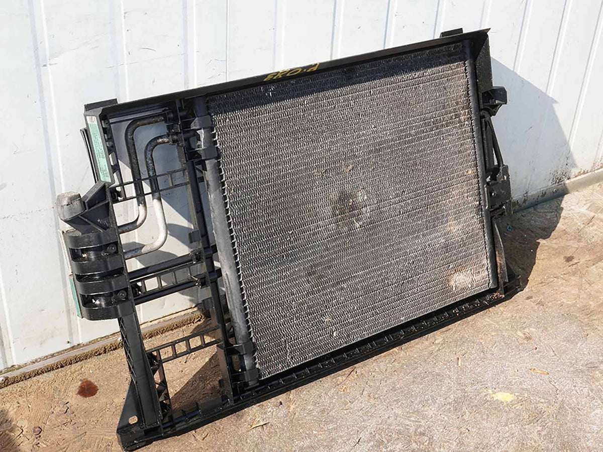 1998 - 2000 Bmw 5 Series E39 Ac Condenser Air Conditioning Radiator Front OEM
