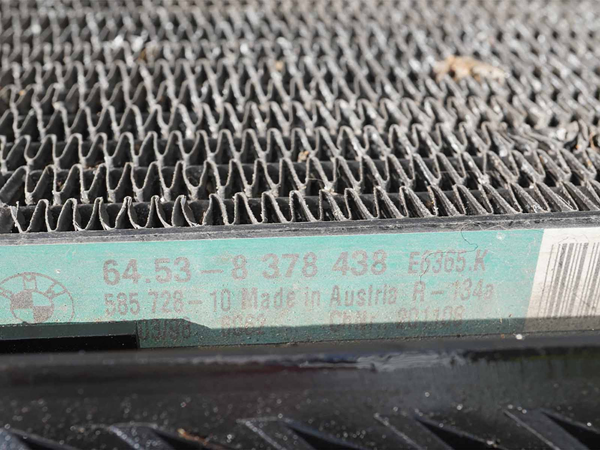 1998 - 2000 Bmw 5 Series E39 Ac Condenser Air Conditioning Radiator Front OEM