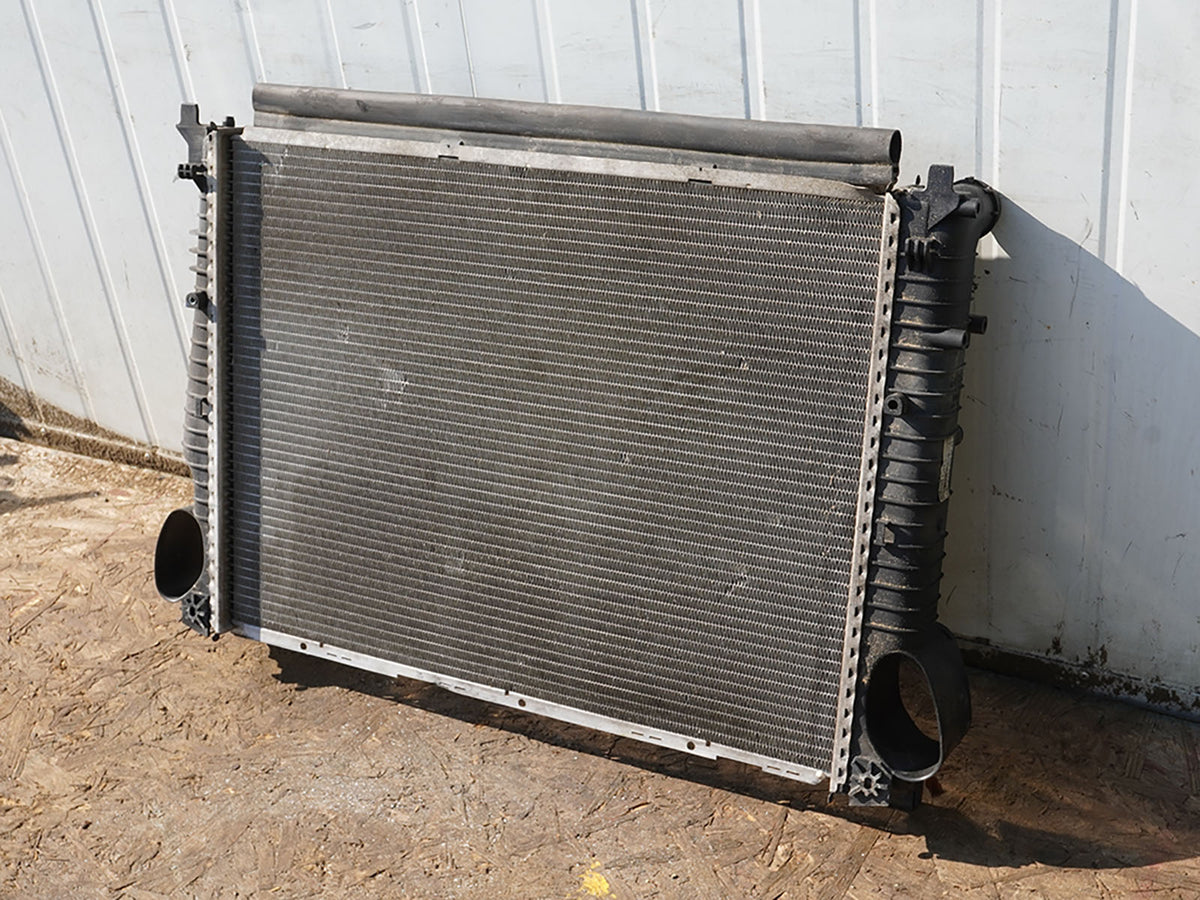 2000 - 2006 Mercedes Benz S Class W220 Radiator Cooling Coolant Antifreeze Front