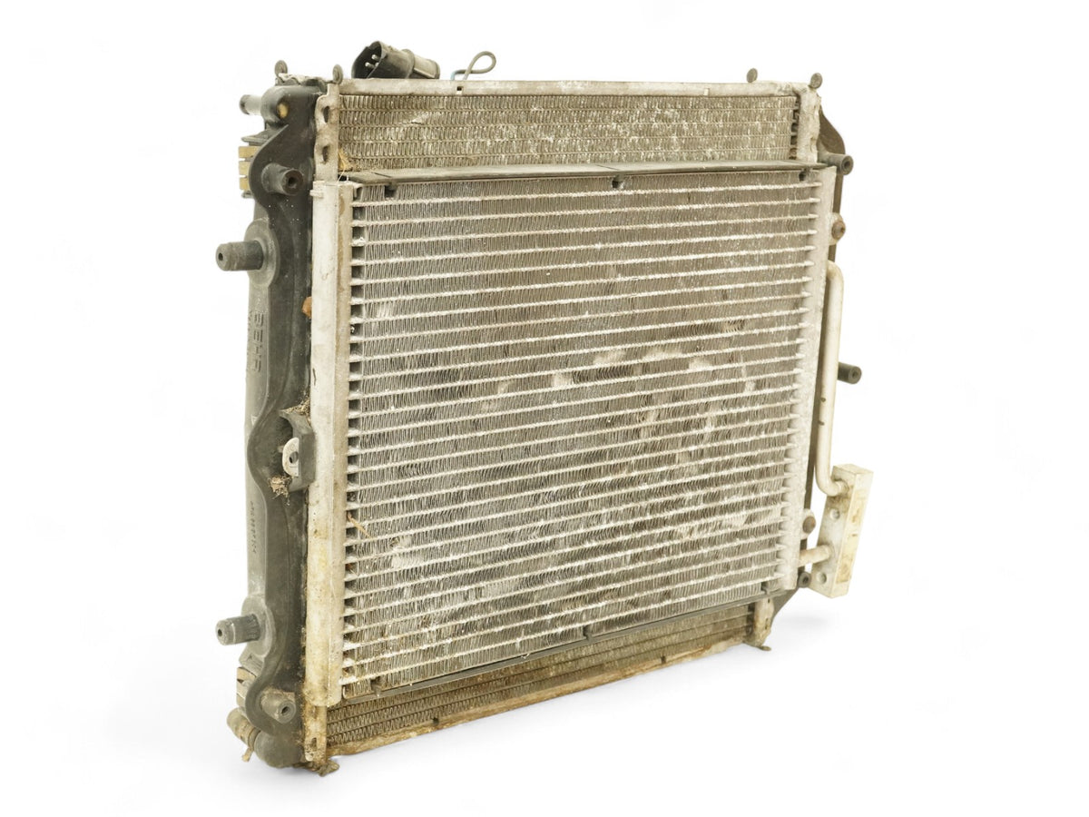 99-04 Porsche 911 Boxster 996 986 2.7L Radiator Engine W Cooling Fan Front Right