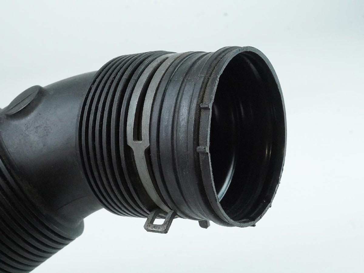 2007 - 2009 Audi Q7 4L Hose Tube Pipe Air Intake Cleaner Passenger Right OEM