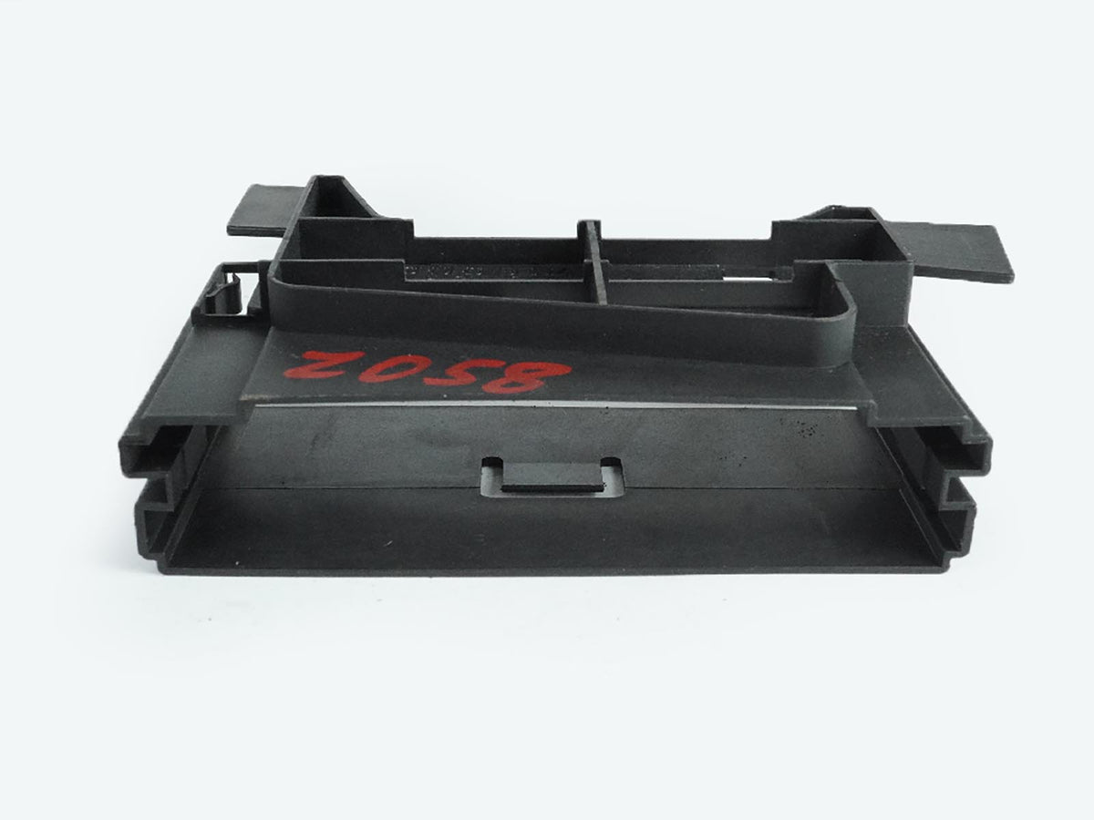 2006 - 2011 Mercedes Benz Cls Class C219 Trim Cover Holder Bracket Ecu Negine