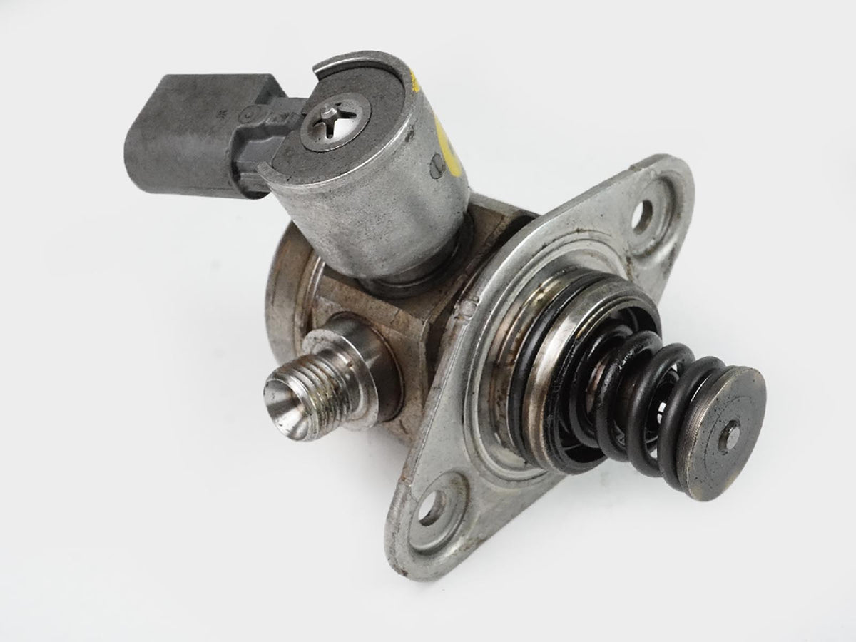 2012 - 2014 Bmw 5 Series F10 3.0L Fuel Injection Pump High Pressure 13517610761