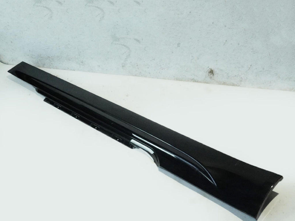  2007 BMW M6 E64 CONVERTIBLE ROCKER SKIRT PANEL COVER RIGHT RH 51777898214 OEM, buy