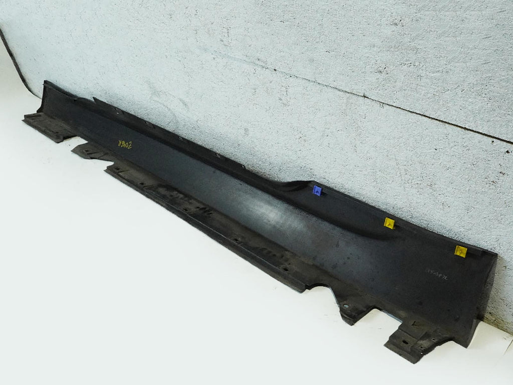  2007 BMW M6 E64 CONVERTIBLE ROCKER SKIRT PANEL COVER RIGHT RH 51777898214 OEM, in stock