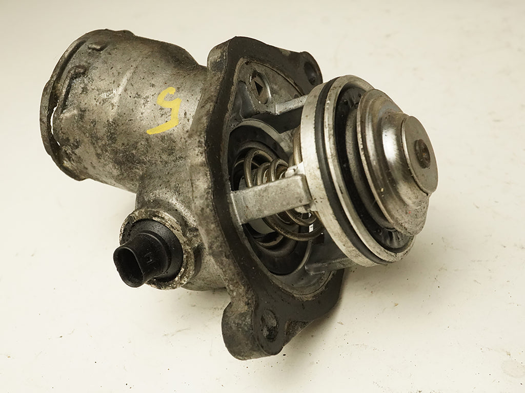  2008 - 2011 Mercedes Benz C Class W204 C300 Cooling Thermostat Engine Water OEM, used