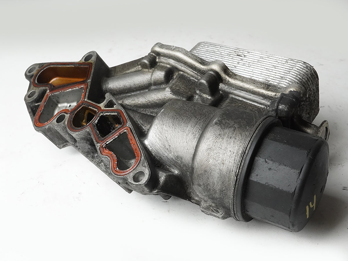 2008 - 2011 Mercedes C Lass W204 Oil Filter Housing Motor Engine A2721800410 OEM