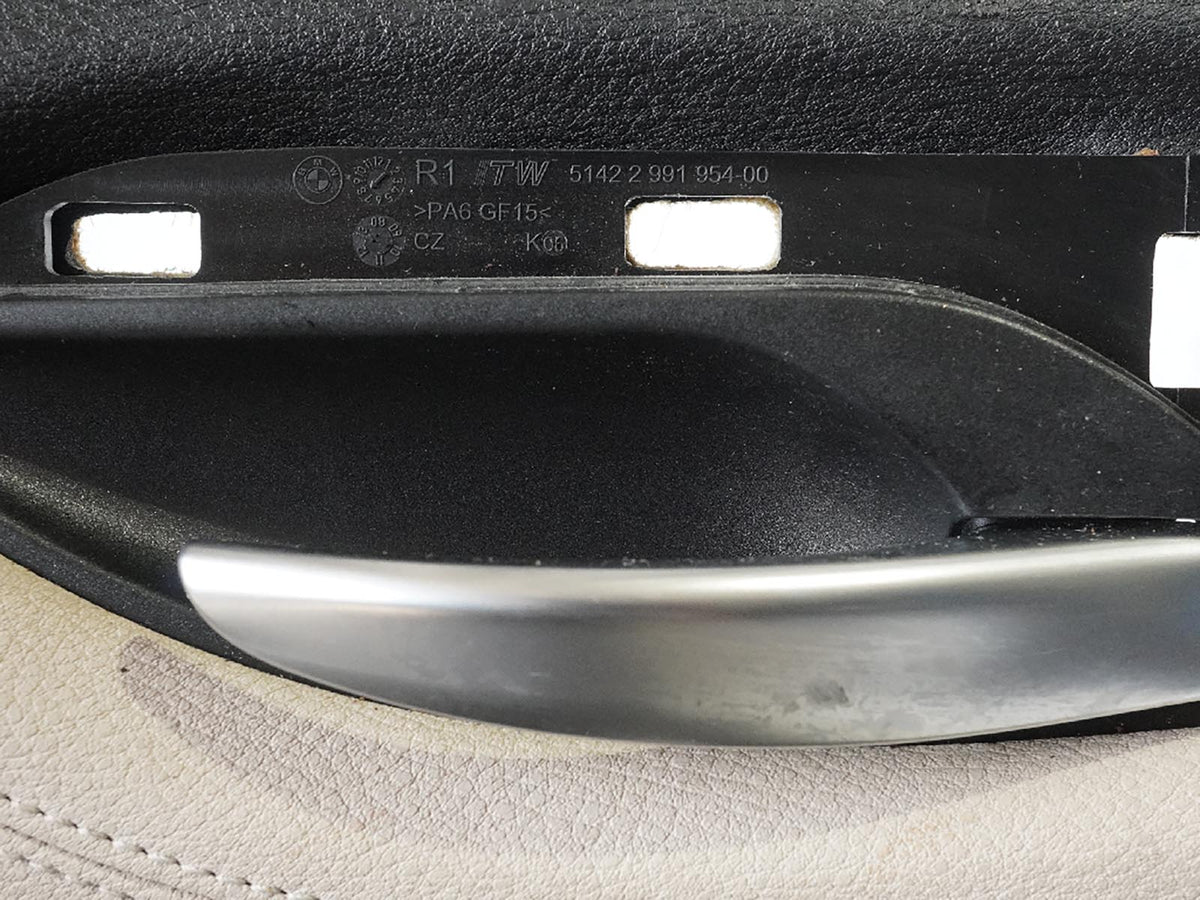 2013 - 2015 Bmw X1 E84 Door Panel Cover Interior W Handle Front Right Rh OEM