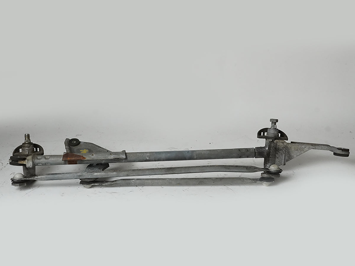 2004 - 2007 Subaru Impreza Windshield Wiper Linkage Wo Motor 38374Bl OEM
