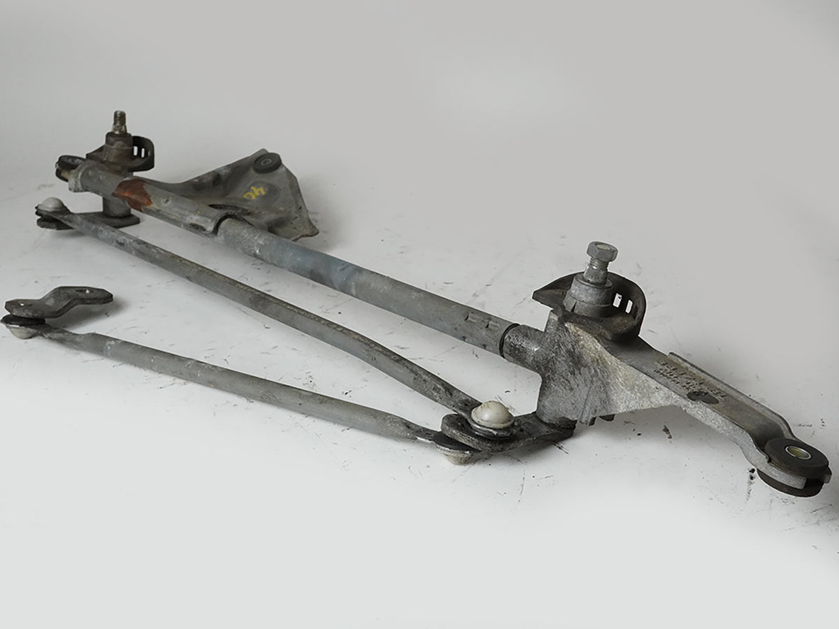 2004 - 2007 Subaru Impreza Windshield Wiper Linkage Wo Motor 38374Bl OEM