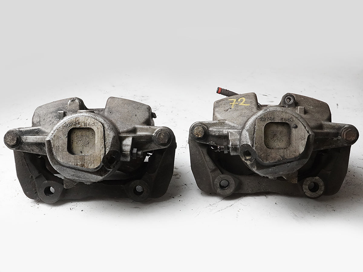 2008 - 2014 Mercedes Benz C Class W204 C300 Brake Caliper Front Lh Set Of 2