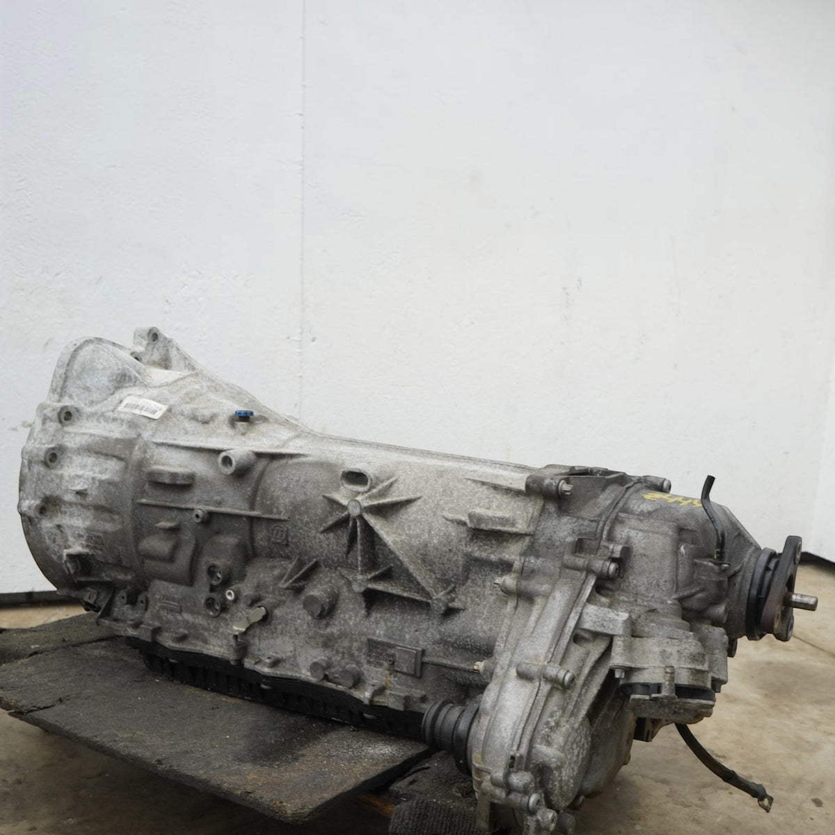 14-15 BMW X5 F15 3.0L xDrive Automatic Transmission 8 Speed 24008623257 OEM