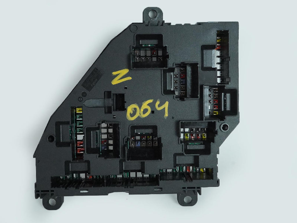 2011 BMW 5 SERIES F10 FUSE RELAY BOX MODULE DISTRIBUTION POWER TRUNK 9234423 OEM, buy