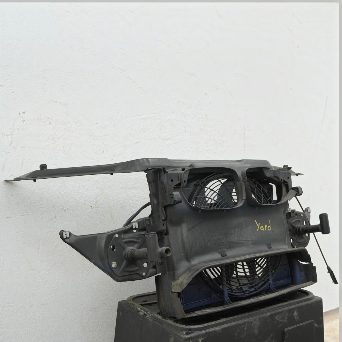 01-06 BMW 320 325 328 330 M3 E46 Radiator Core Support Blade Fan 51718220579 OEM