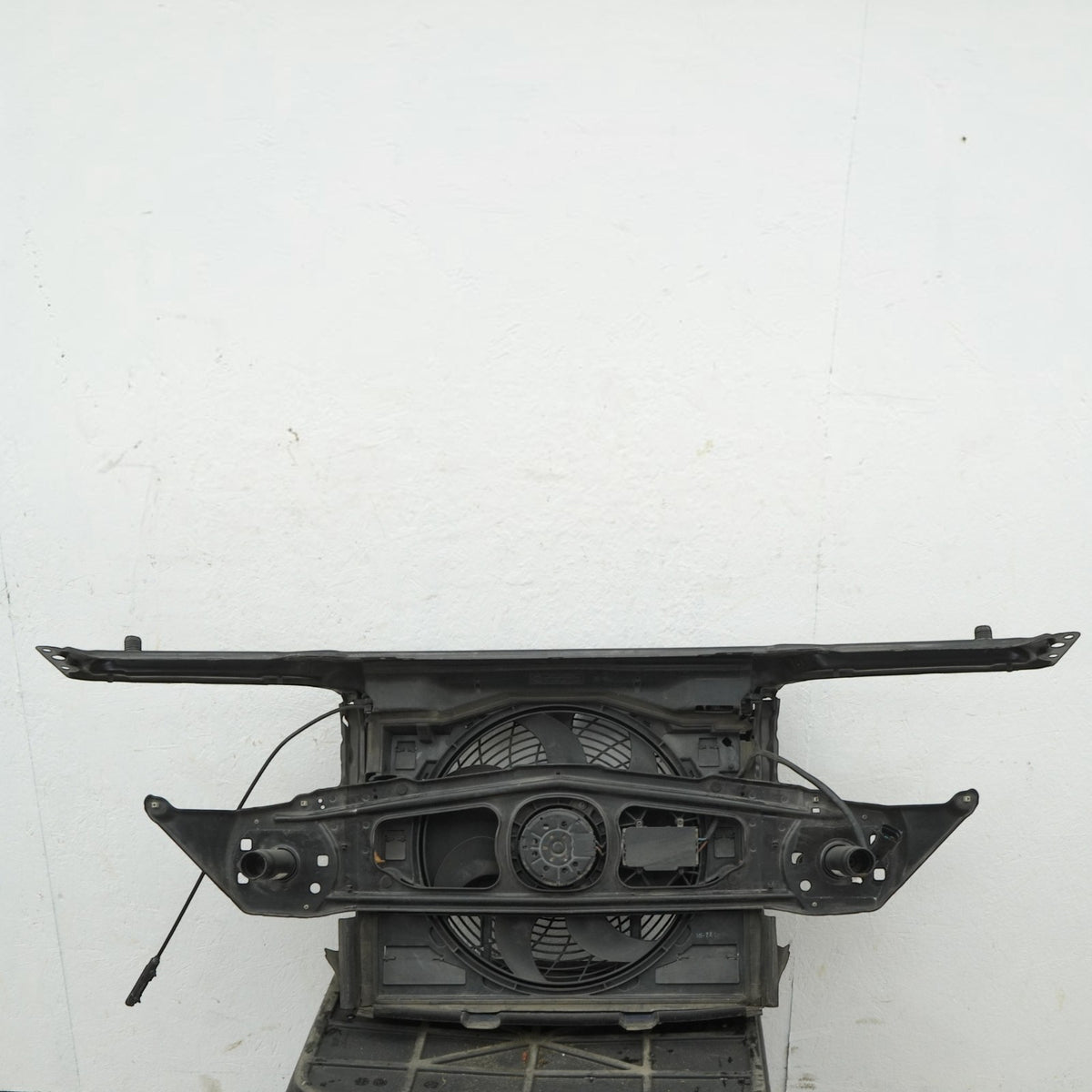 01-06 BMW 320 325 328 330 M3 E46 Radiator Core Support Blade Fan 51718220579 OEM