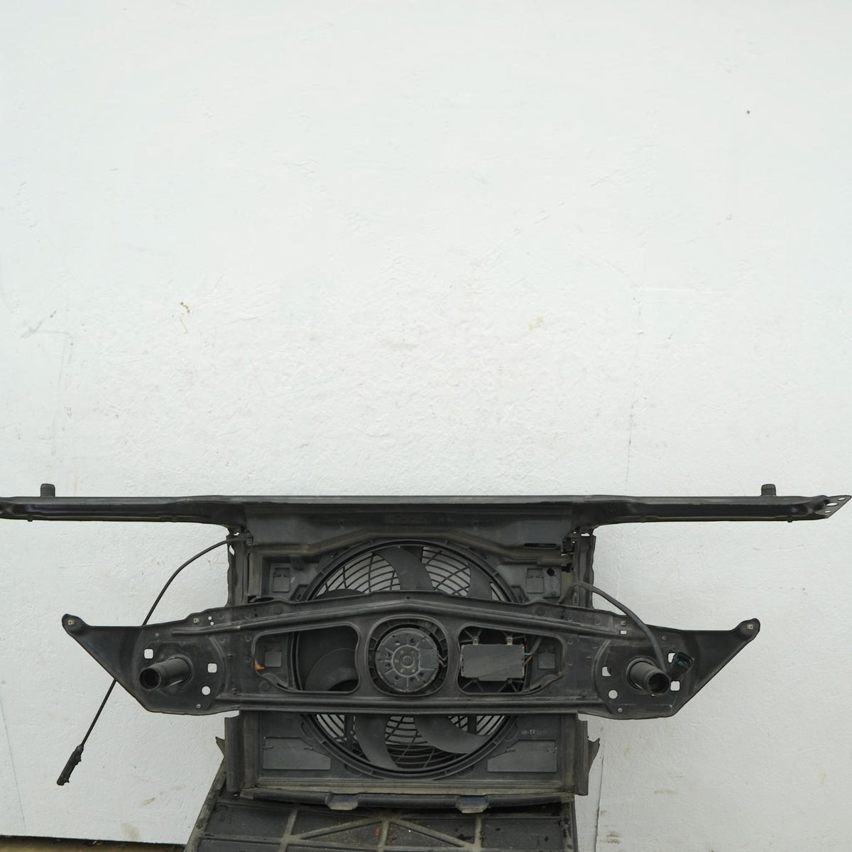 01-06 BMW 320 325 328 330 M3 E46 Radiator Core Support Blade Fan 51718220579 OEM