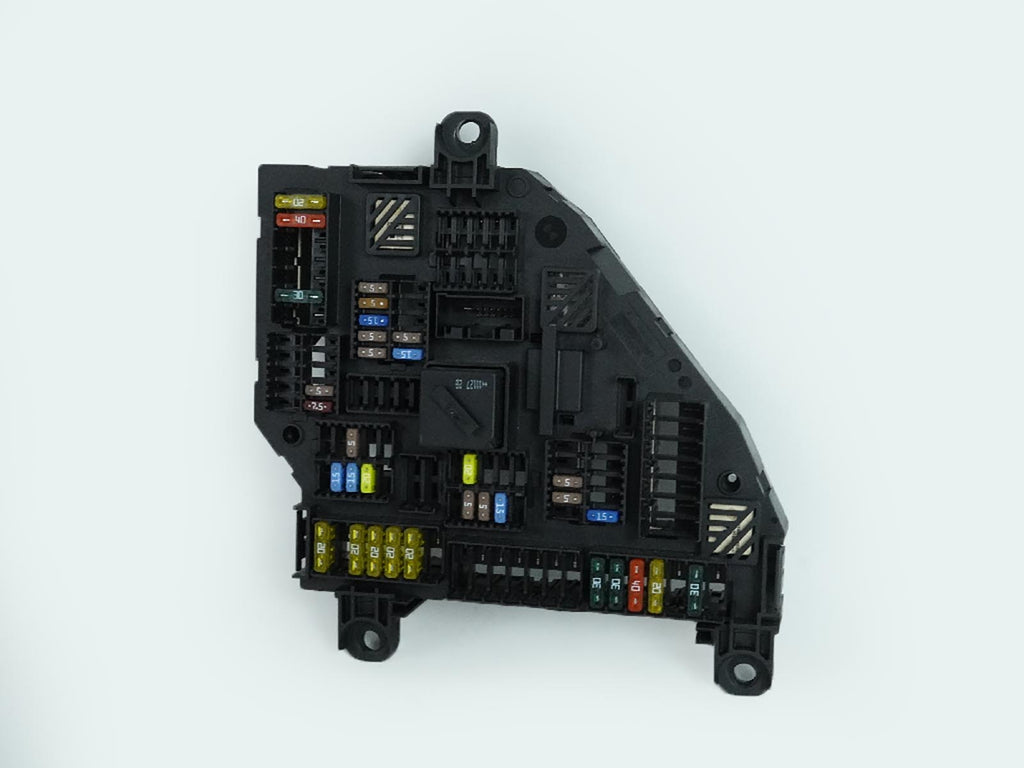  2011 - 2012 BMW X3 F 25 FUSE RELAY BOX JUNCTION TRUNK MOUNTED REAR 9210859 OEM, price