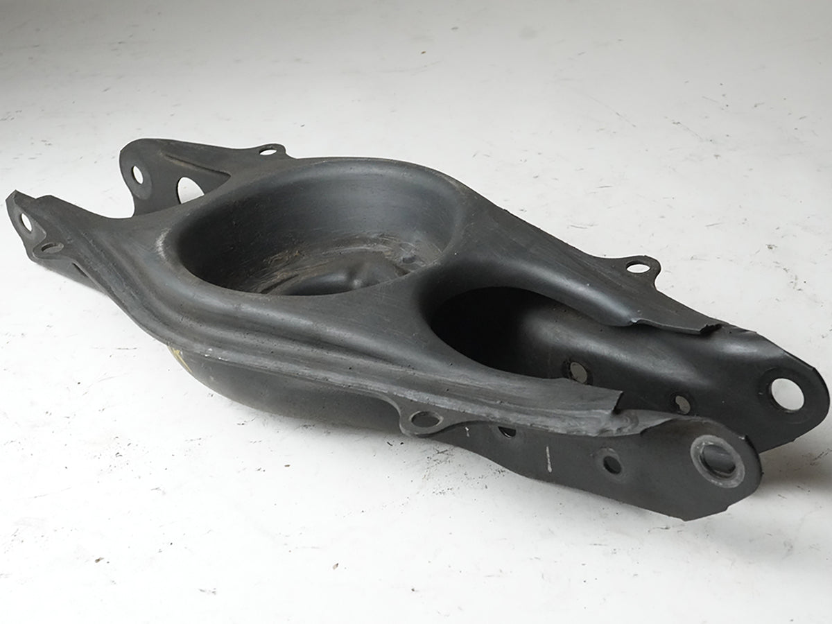 2010 - 2013 Mercedes Benz E Class C207 Coupe Control Arm Lower Rear Rh OEM