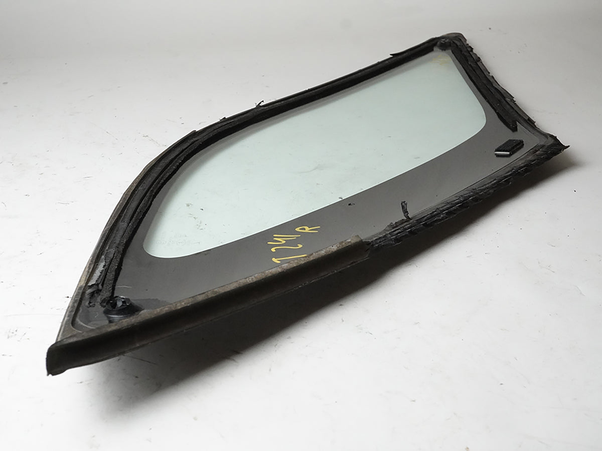 2005 - 2006 Saab 9-2 Wagon Quarter Glass Window Rear Passenger 32007907 OEM