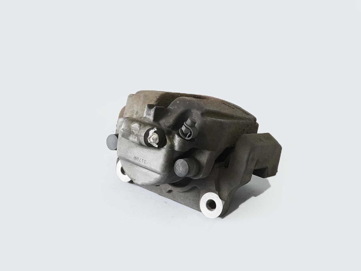 2011 - 2016 Bmw 5 Series F10 528I Rwd Brake Caliper Stop W Pads Front Left OEM