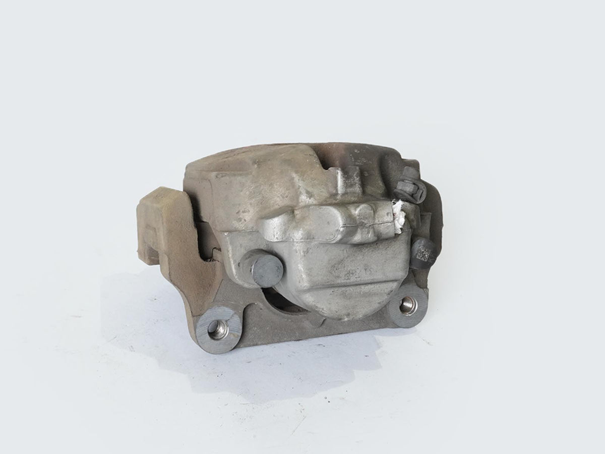 2011 - 2016 Bmw 5 Series F10 528I Rwd Brake Caliper Stop W Pads Front Left OEM