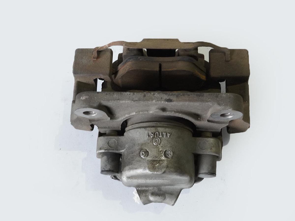 2011 - 2016 Bmw 5 Series F10 528I Rwd Brake Caliper Stop W Pads Front Left OEM