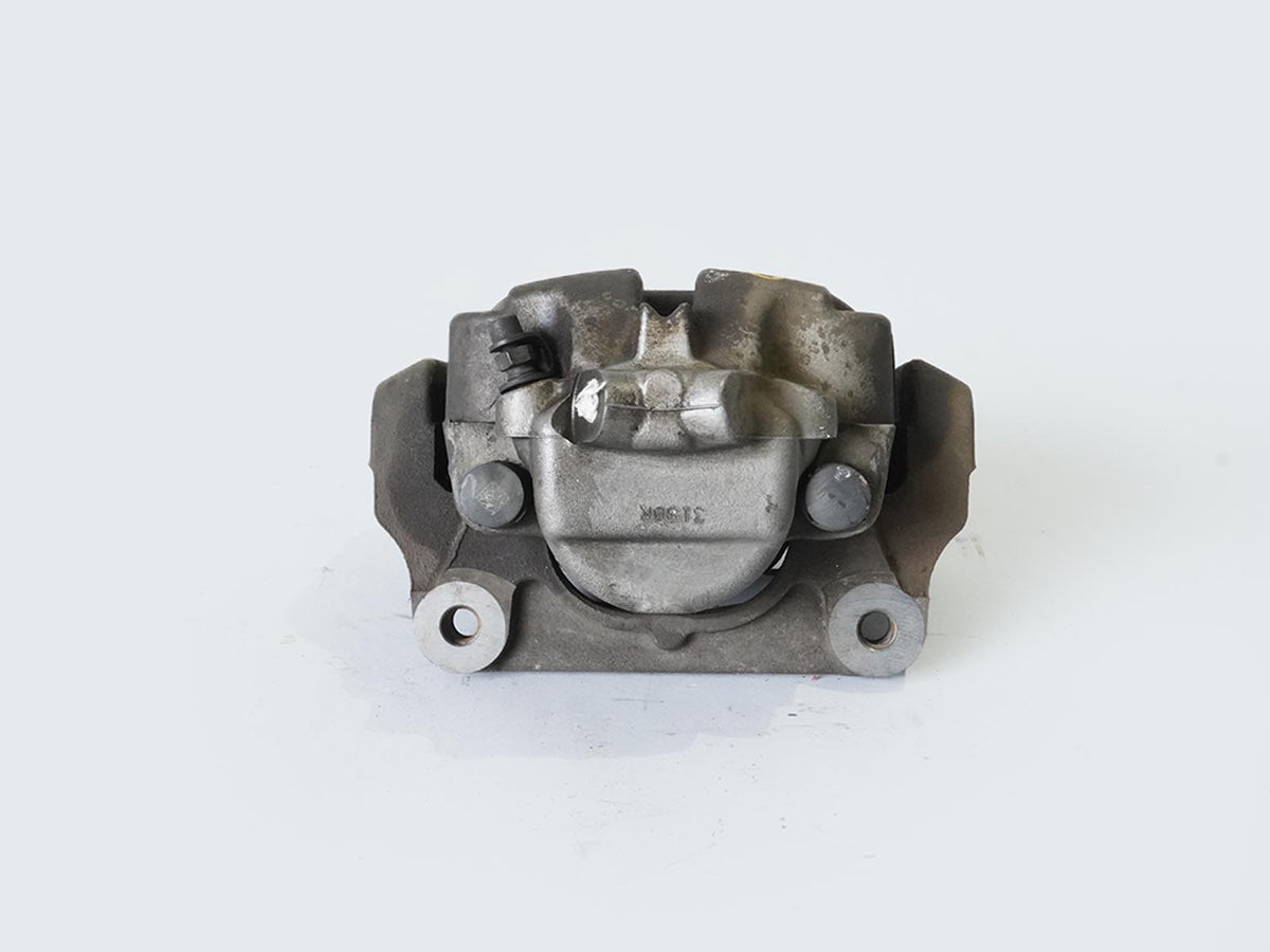 2011 - 2016 Bmw 5 Series F10 528I Rwd Brake Caliper Stop W Pads Front Right OEM