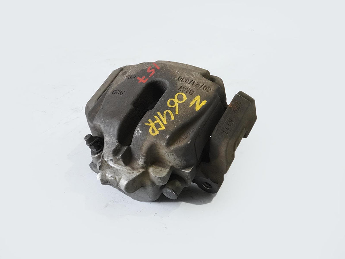 2011 - 2016 Bmw 5 Series F10 528I Rwd Brake Caliper Stop W Pads Front Right OEM