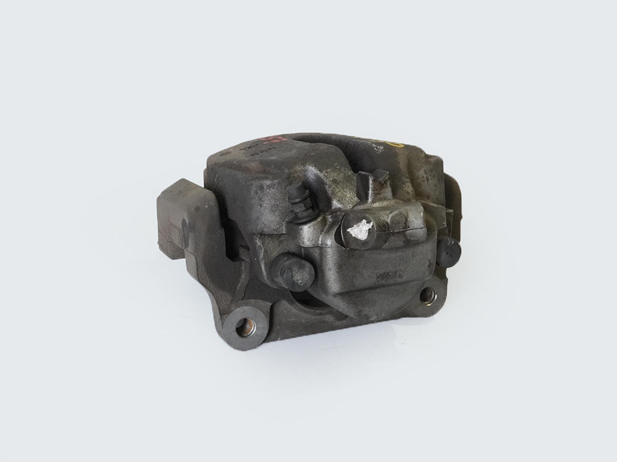 2011 - 2016 Bmw 5 Series F10 528I Rwd Brake Caliper Stop W Pads Front Right OEM